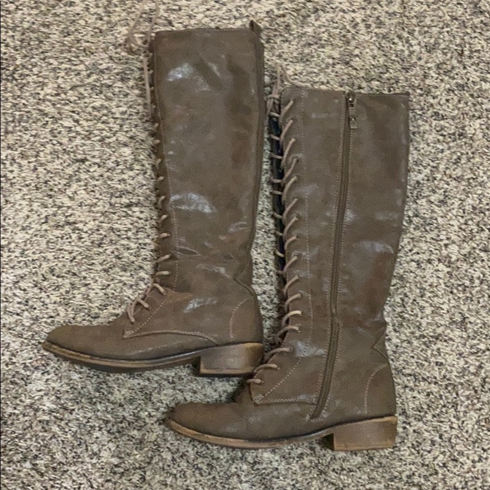 DSW || Below the knee - Tie up Boots